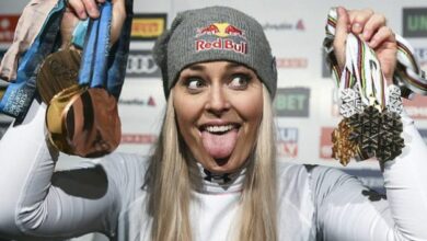 Olympic hopes dashed for Vonn after leg break in crash