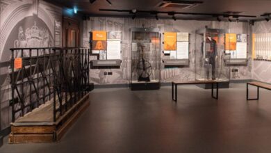 Public to visit Oscar Wilde's trial dock after refurbishment