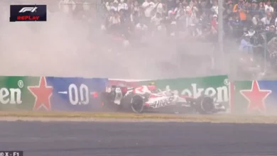 Formula 1 car crashed into tyre barriers at Suzuka Circuit's Spoon Curve.