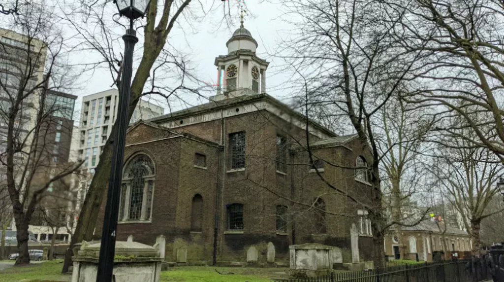 Discover the Historic Pathway of Church Yard Walk in Paddington's W2 District