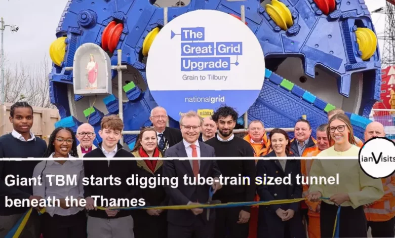 Massive boring machine commences work on Thames tunnel matching tube train dimensions