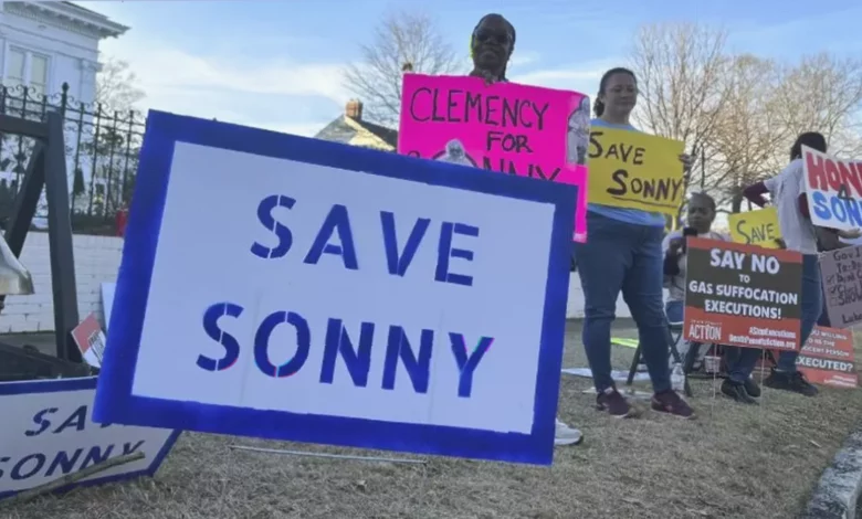 Non-murdering death row inmate granted eleventh-hour reprieve