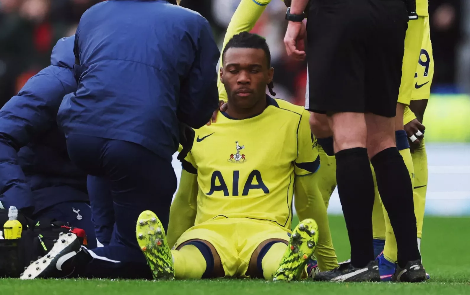 Tottenham disclose recovery timelines for trio Spence, Udogie and Bergvall