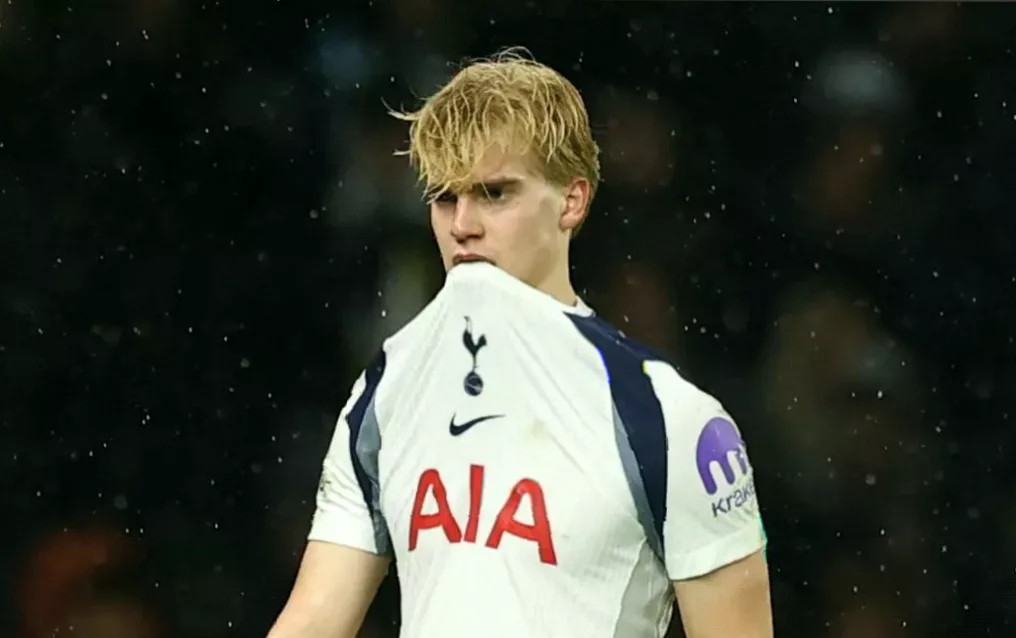 Tottenham disclose recovery timelines for trio Spence, Udogie and Bergvall