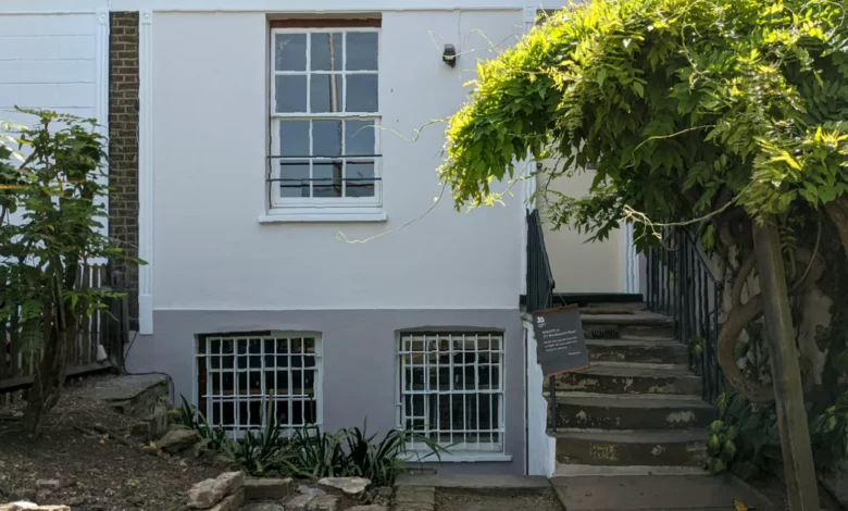Exterior of a Georgian terraced house at 575 Wandsworth Road in London