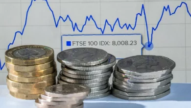 A graph showing UK economic growth and rising FTSE 100 share index.
