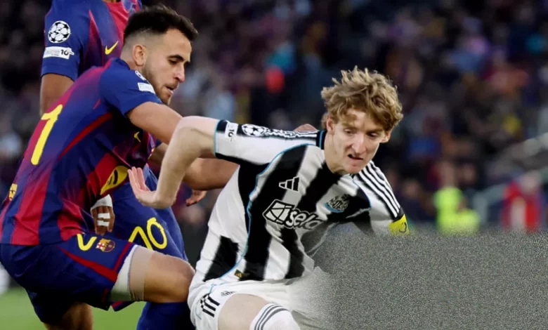 Footballer in Newcastle United kit walking off pitch at St James' Park