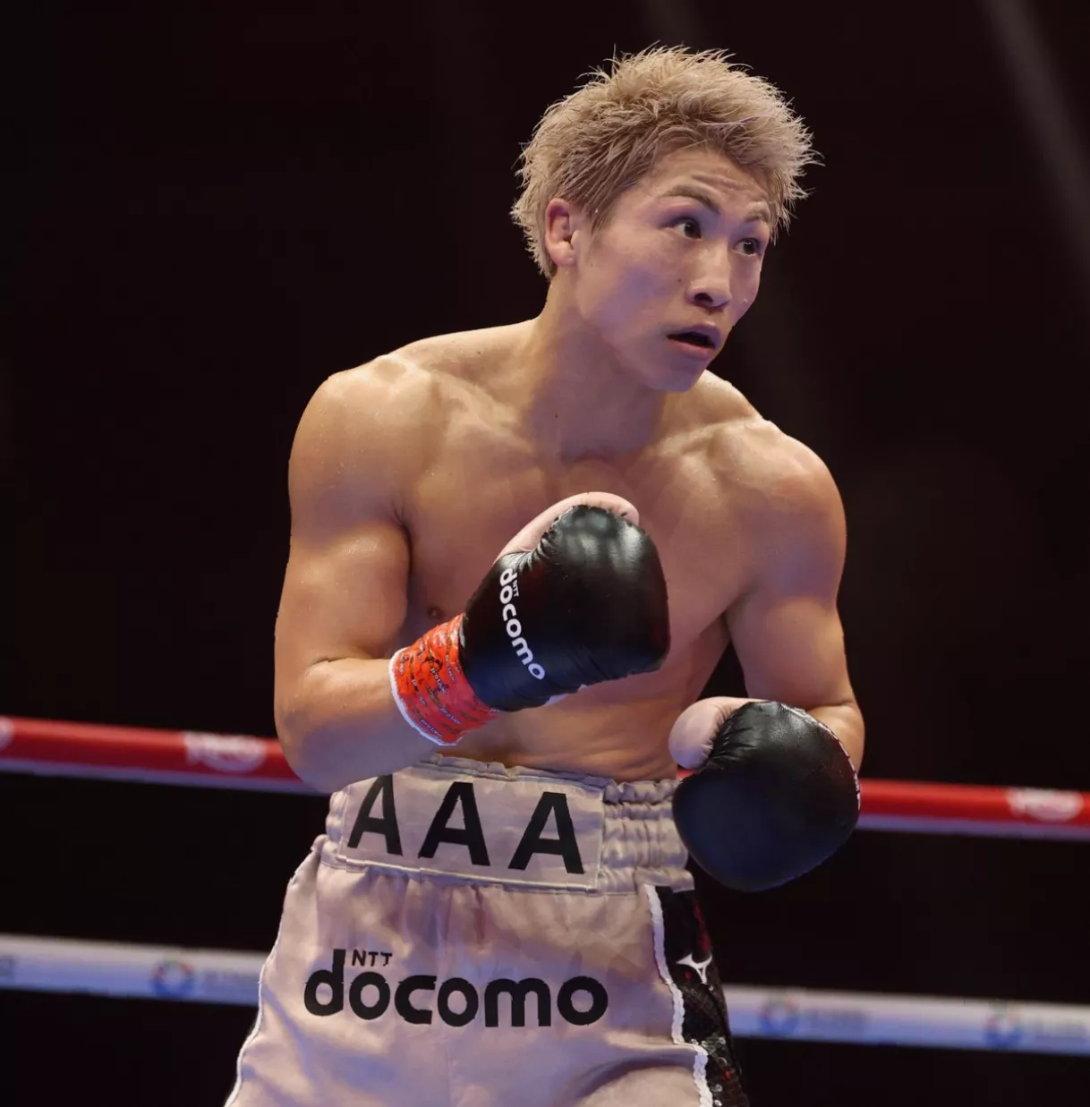 Inoue and Nery face off in the centre of the boxing ring before the first bell