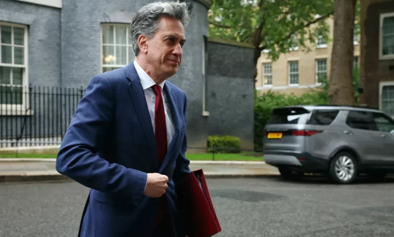 Energy Secretary Ed Miliband and Sir Keir Starmer in a tense meeting at Downing Street