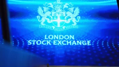 London Stock Exchange trading screen showing FTSE 100 decline